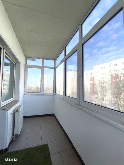 Apartament cu 2 camere decomandat în Văcăresti