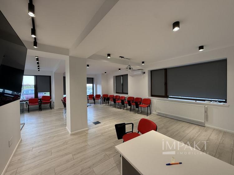 Casă individuală cu 8 camere cu Canalizare în Borhanci