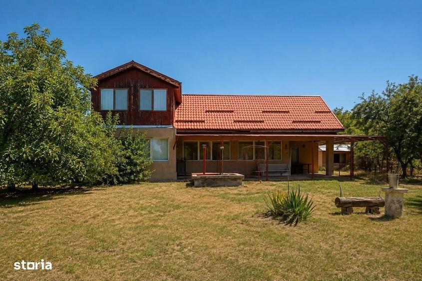 Casă cu 4 camere în Letca Veche