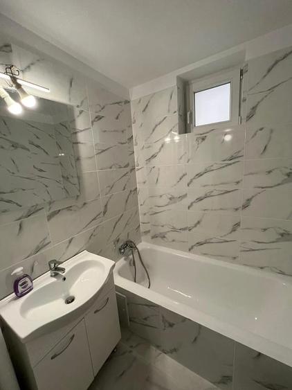 Apartament cu 2 camere semidecomandat în Gara de Nord