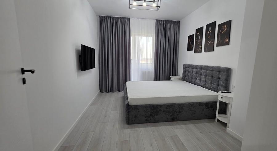 Apartament cu 2 camere semidecomandat, mobilat în Păcii