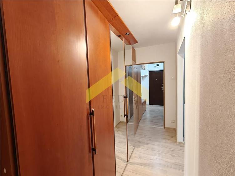 Apartament cu 2 camere decomandat, mobilat în Aurel Vlaicu