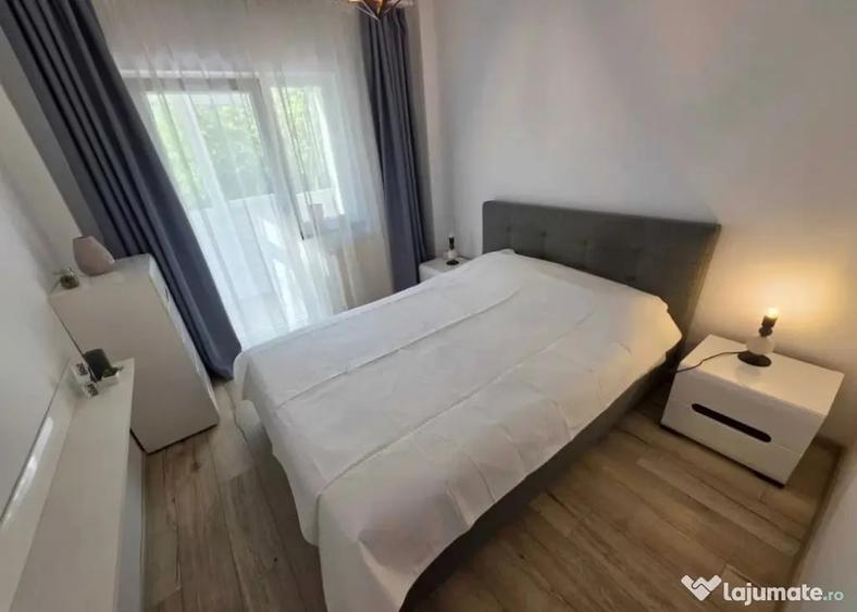 Apartament cu 4 camere decomandat în Tomis Nord