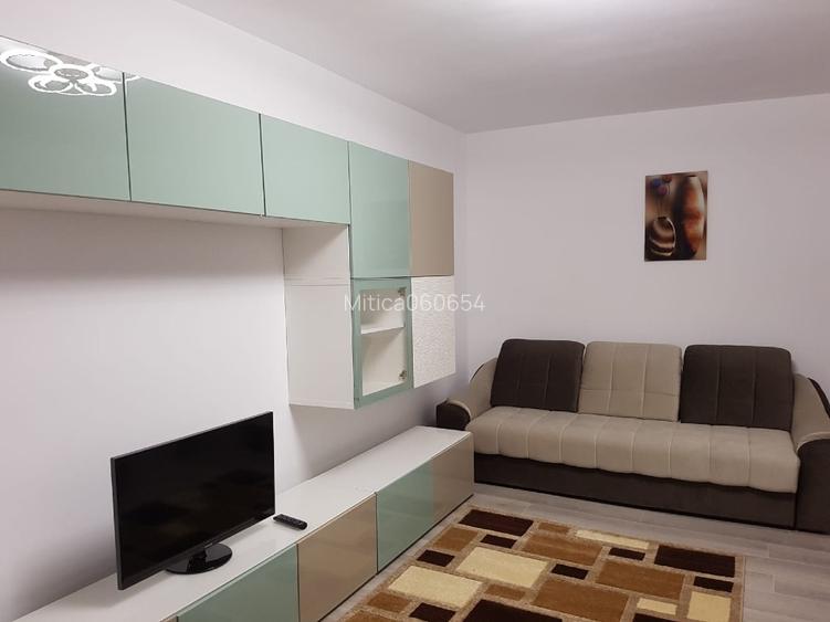 Proprietar Inchiriez apartament 2 camere zona Victoria (EMAG)