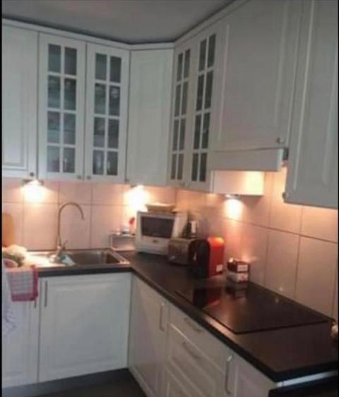 Casa cu etaj si semineu, intr-o zona linistita - 8