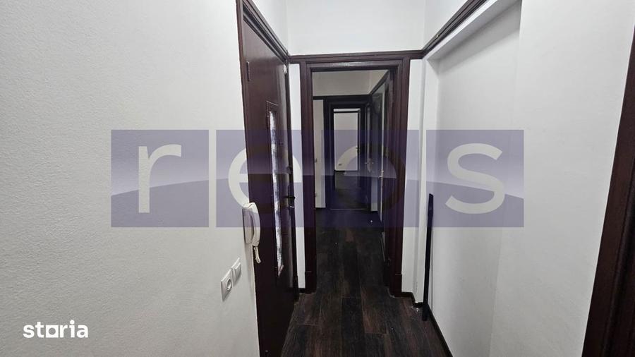 Casă cu 5 camere cu Teren 186 Mp în Victoriei