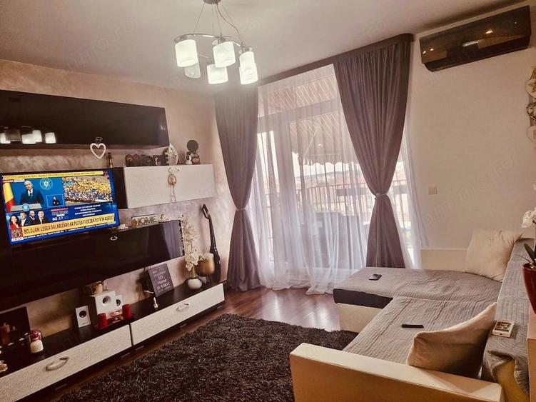 Soarelui. 3 camere. Decomandat. Mobilat si utilat. Terasa mare - 3