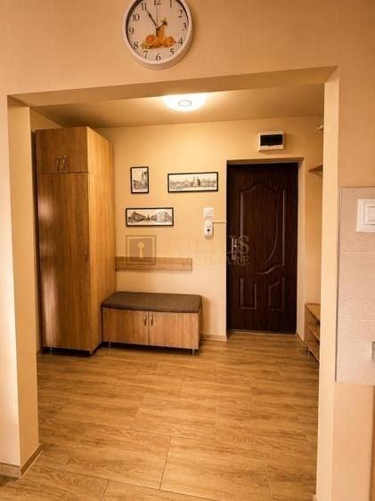 Apartament cu 2 camere semidecomandat, mobilat în Ultracentral