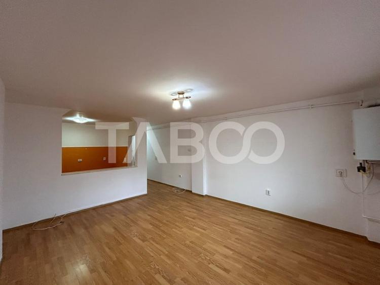 Garsoniera de vanzare 40 mpu etaj intermediar balcon Sibiu - 2