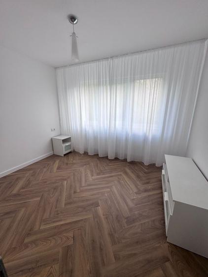 Apartament cu 4 camere decomandat în Gheorgheni