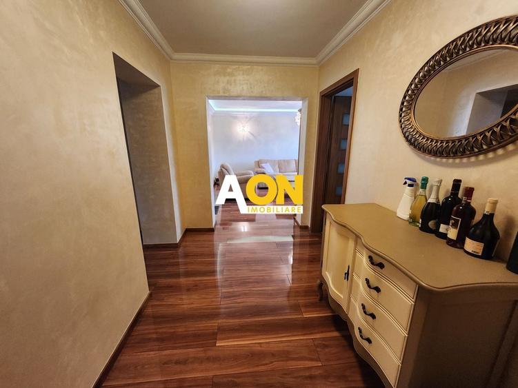 Apartament cu 3 camere decomandat, mobilat în Cetate