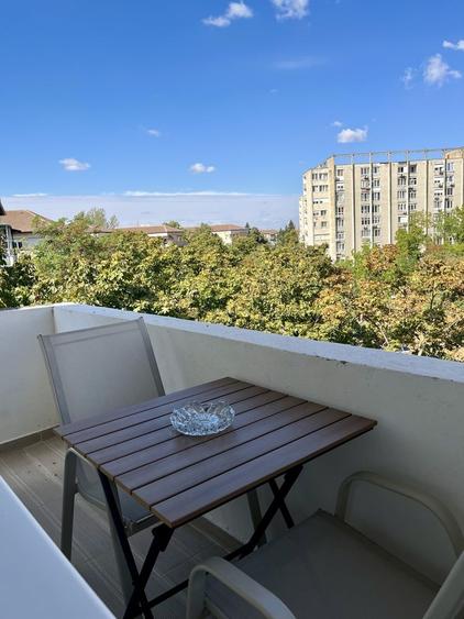 Apartament cu 2 camere decomandat în Exterior Vest