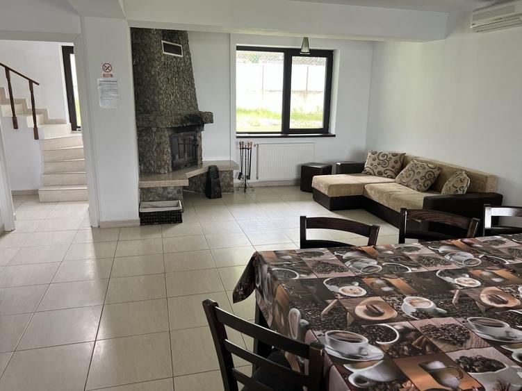 Casă cu 4 camere în Divici