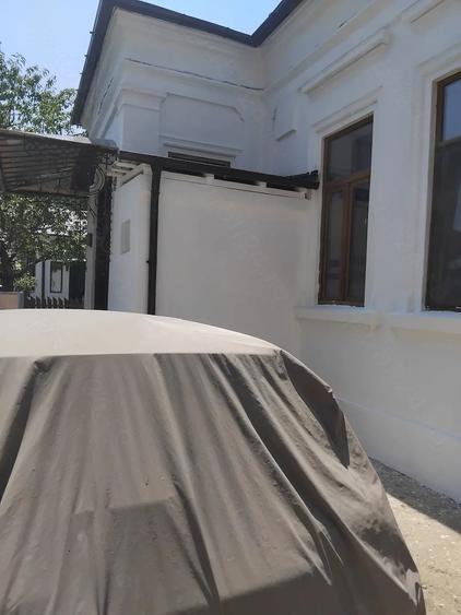 Casă cu 6 camere cu Teren 298 Mp în Corabia