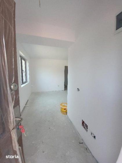 Casă cu 4 camere cu Teren 300 Mp în Central