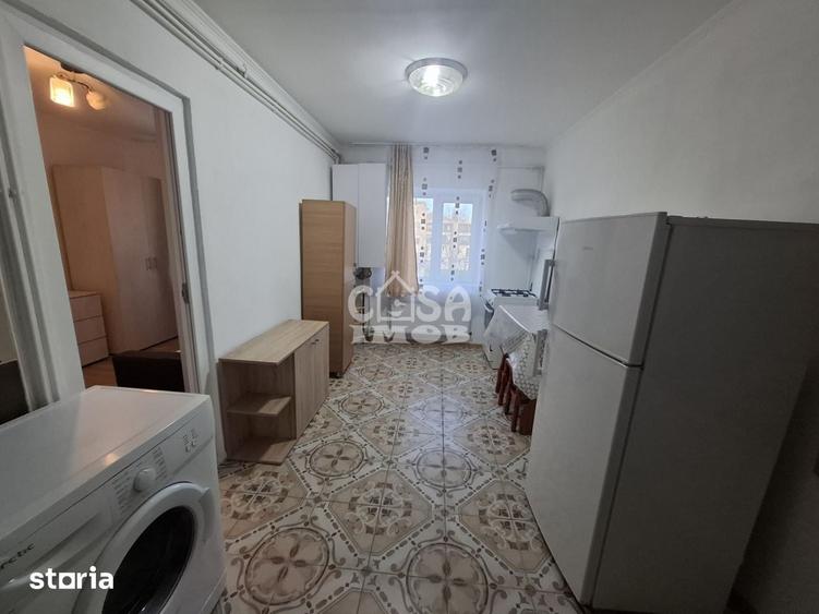 Garsonieră în Micro 12