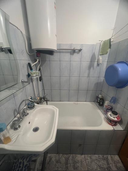 Garsonieră decomandată în Cet