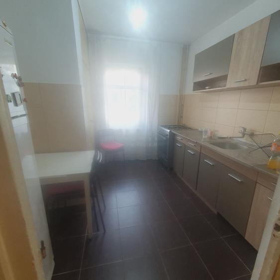 Apartament cu 2 camere decomandat în Colentina