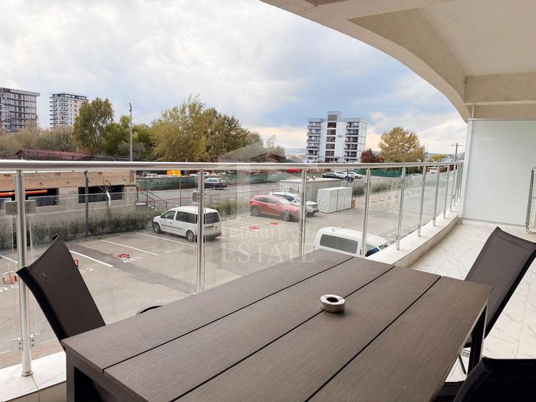 Apartament cu 2 camere semidecomandat, mobilat în Exterior Est