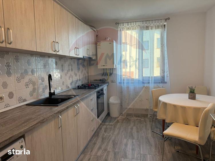 Apartament cu 2 camere, mobilat în Central