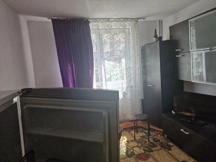 Apartament cu 2 camere semidecomandat în Dărmănești