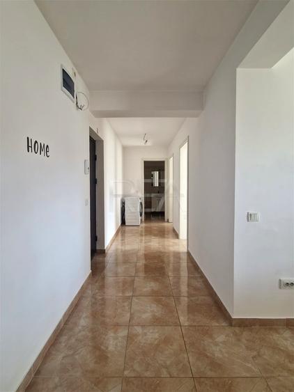 Apartament cu 3 camere decomandat, mobilat în Apărătorii Patriei