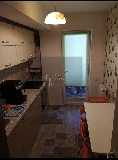 Apartament cu 2 camere decomandat, mobilat în Apărătorii Patriei