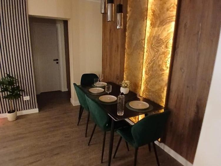 Vand apartament 48mp semidecomandat,et.1,zona foarte buna, complet renovat - 2