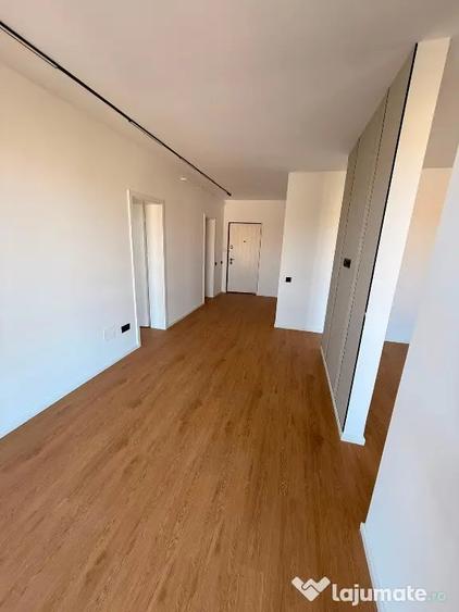 Spațiu comercial, de 45 mp, în Florești