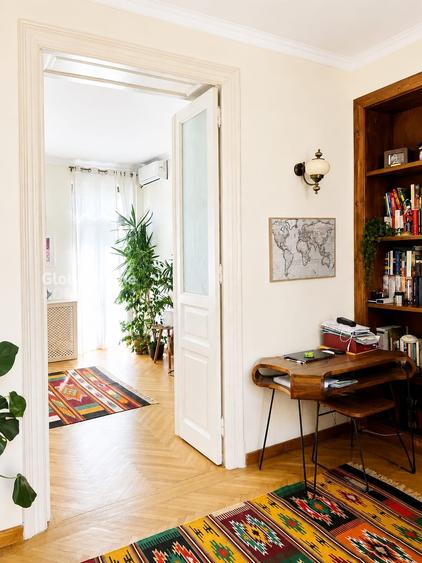 Apartament cu 3 camere decomandat, mobilat în Cișmigiu