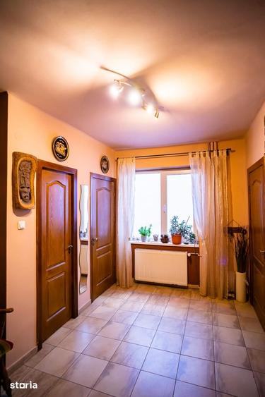 Casă cu 5 camere cu Teren 353 Mp în Valea Cetății