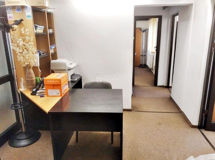 Apartament cu 4 camere decomandat în Păcurari
