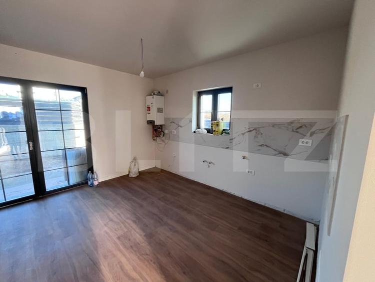 Duplex cu 4 camere cu Canalizare în Miroslava