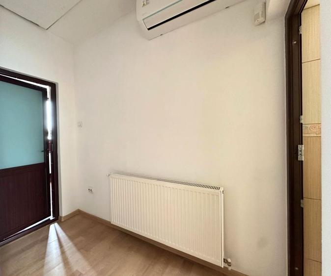 Casă individuală cu 4 camere cu Canalizare în Băneasa