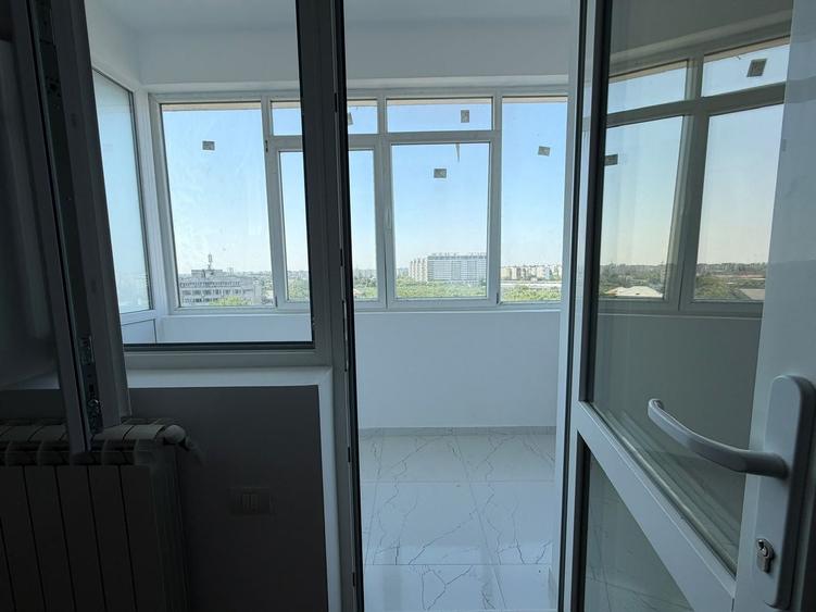 Penthouse cu 5 camere decomandat în Parcul Carol