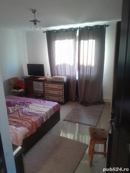 Casă cu 6 camere cu Teren 500 Mp în Frumușani