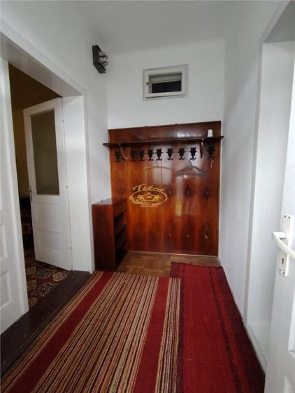 Casă cu 2 camere cu Teren 469 Mp în Central