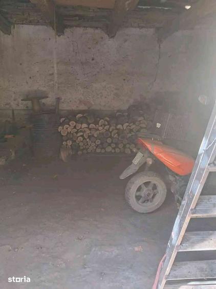 Casă cu 7 camere cu Teren 2500 Mp în Brateiu
