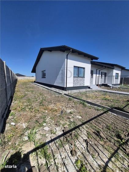 Casă cu 3 camere în Moșnița Veche