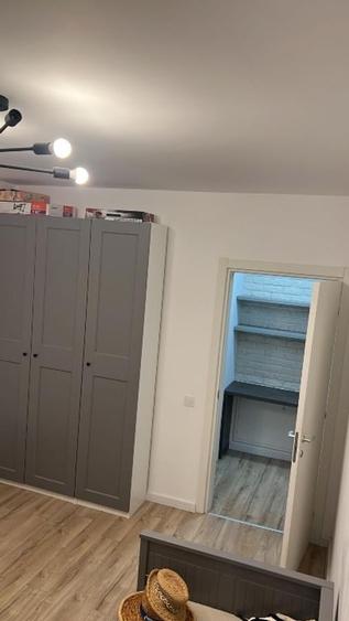 Apartament cu 3 camere semidecomandat, mobilat în Pantelimon