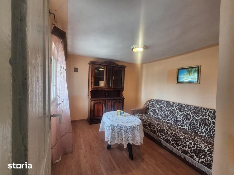 Casă cu 6 camere cu Teren 1000 Mp în Central