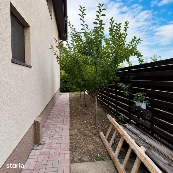 Casă cu 4 camere cu Teren 520 Mp în Adunații-Copăceni