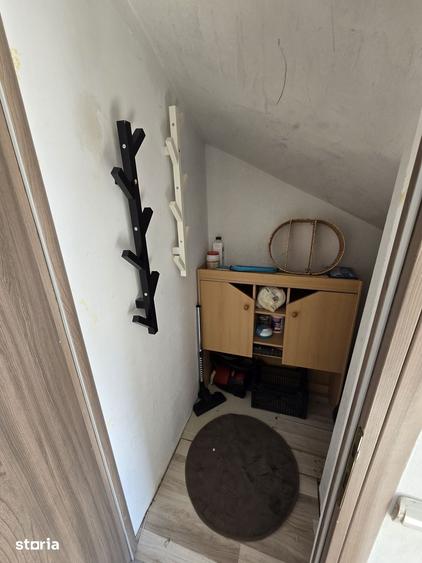 Casă cu 4 camere cu Teren 140 Mp în Florești