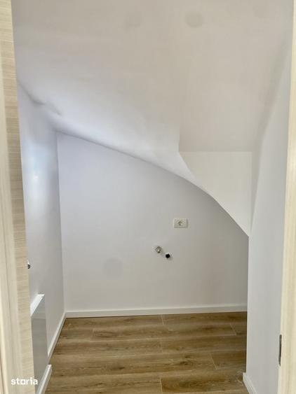 Casă cu 4 camere în Tamași