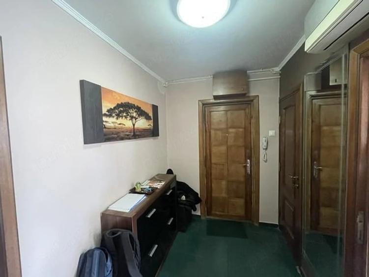 Apartament cu 3 camere decomandat în Gorjului