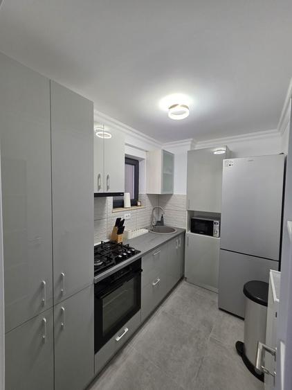 Inchiriez apartament Studio perioada determinata - 3