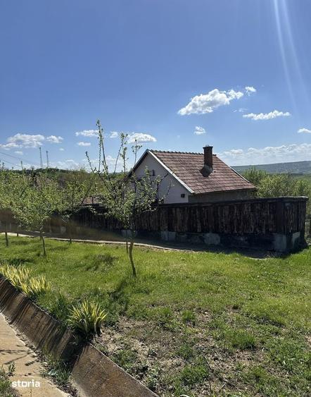 Casă cu 2 camere cu Teren 1000 Mp în Cojocna