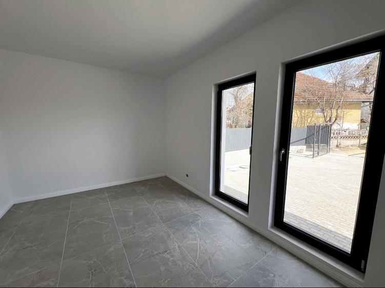 Casă individuală cu 3 camere cu Teren 458 Mp în Remetea Chioarului