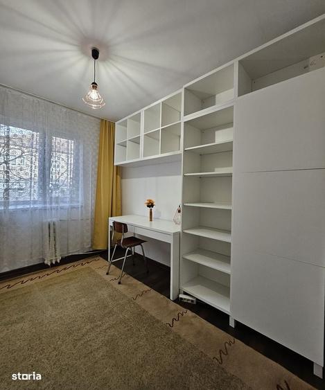 Apartament cu 3 camere decomandat în Nufărul