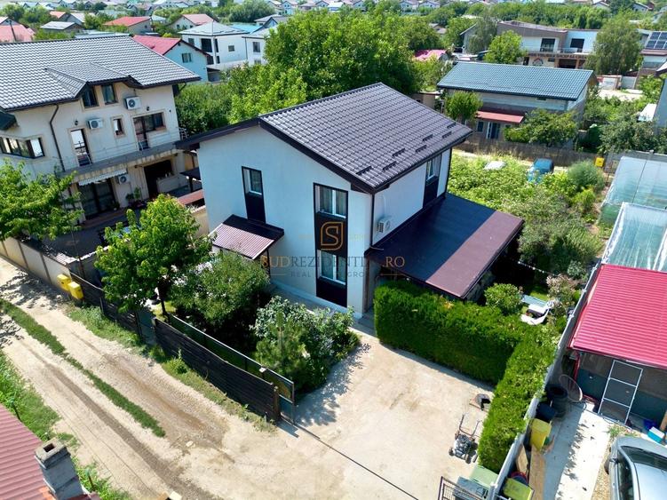 Casă individuală cu 5 camere cu Canalizare în Berceni